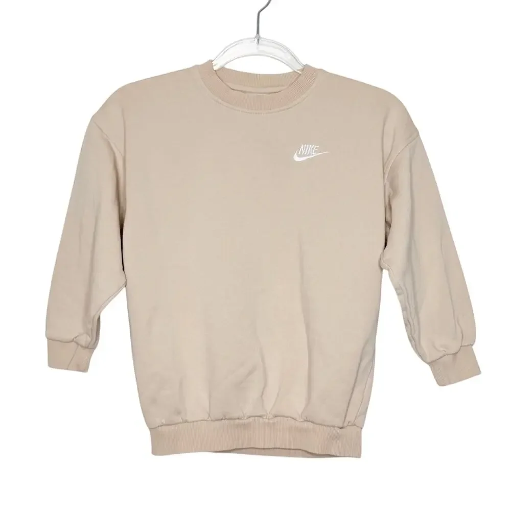 Nike sportswear club